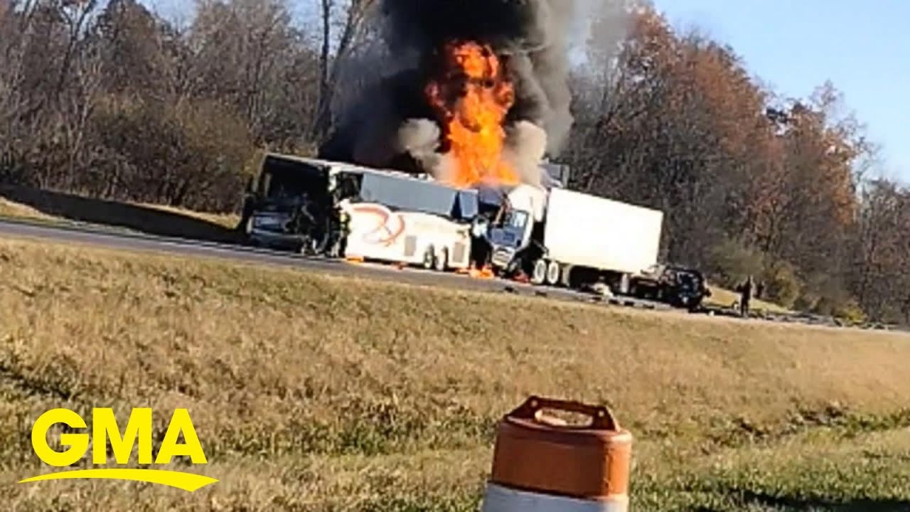 6 killed in Ohio bus crash