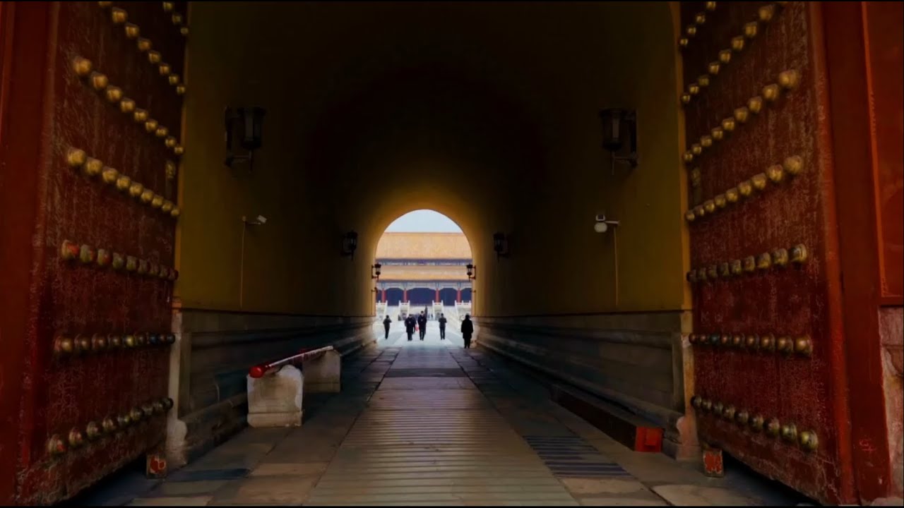 Exploring the Forbidden City :  Wow, it’s  huge !