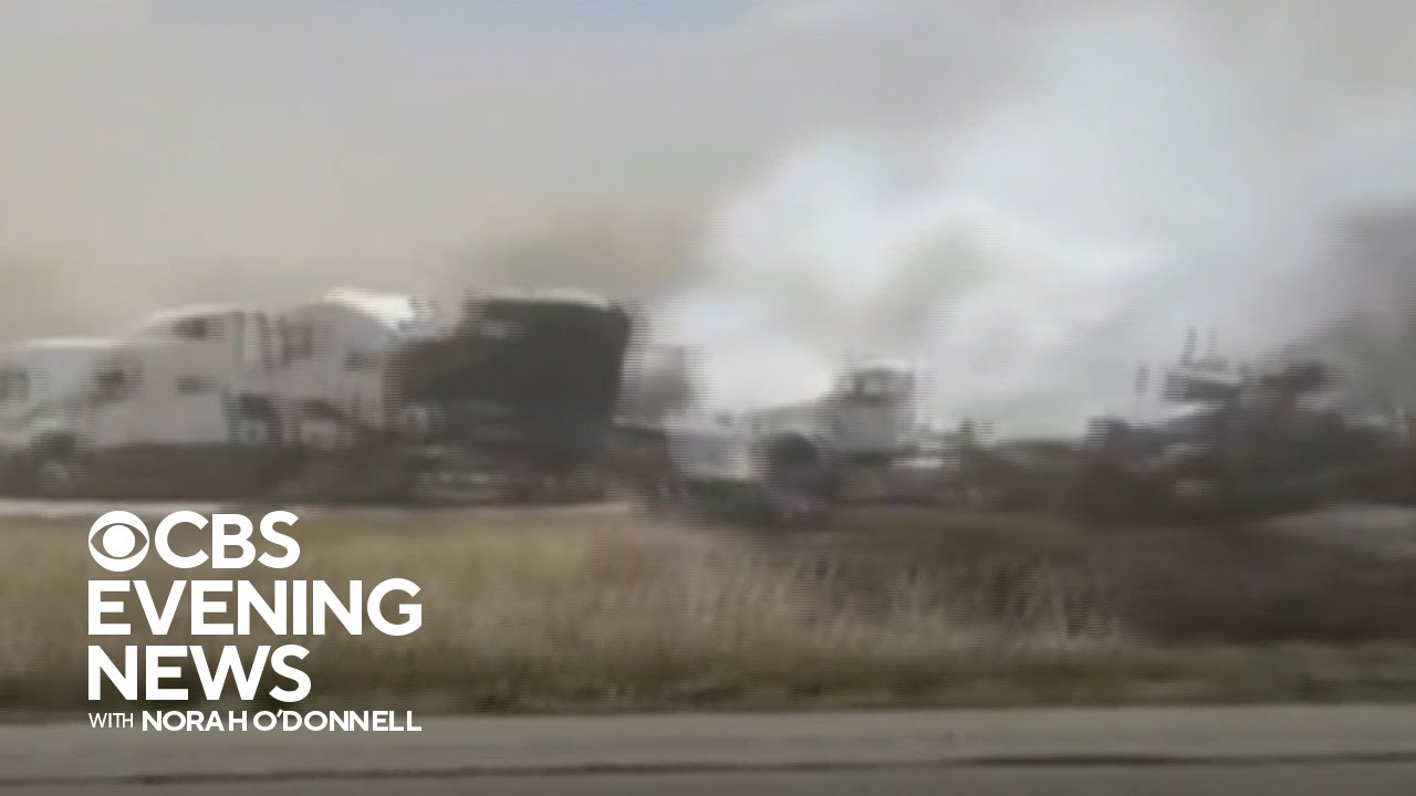 Dust storm leads to fatal pileup on Illinois highway
