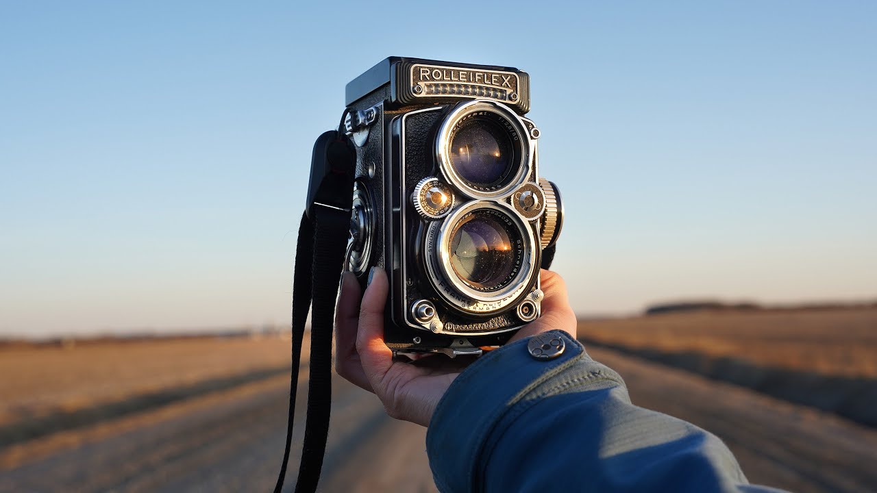 Photographing Dirt Roads with the Rolleiflex 2.8e